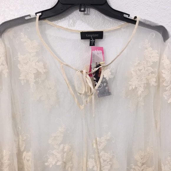 Karen Kane Blouse. - Picture 2 of 12